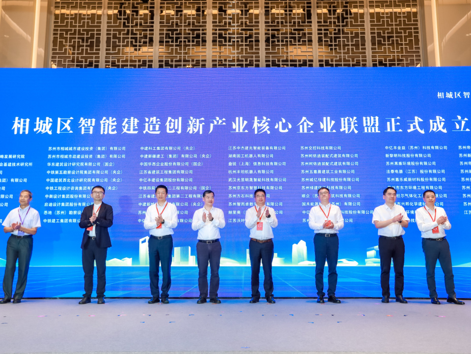 两个吃一个b一个奶的小说